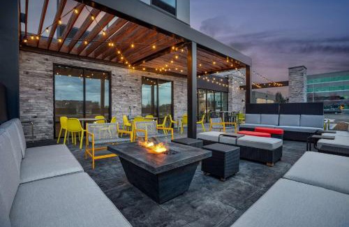 Pike Hotel | Home2 Suites By Hilton Indianapolis North At Intech Park