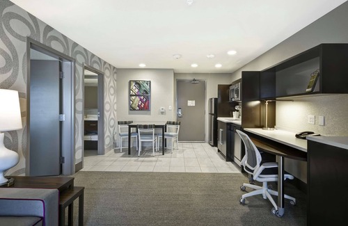 Waldron Hotel | Home2 Suites by Hilton KCI Airport