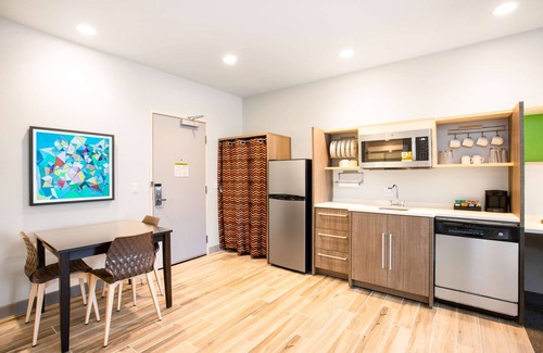 Carlsbad Hotel | Home2 Suites by Hilton Carlsbad