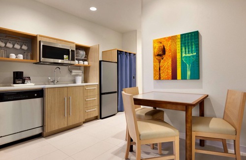 Fort Walton Beach - Destin Hotel | Home2 Suites By Hilton Destin