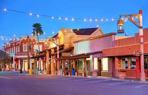 South Scottsdale Resort | Home2 Suites by Hilton Scottsdale Old Town