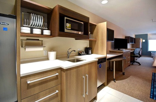 Wichita Hotel | Home2 Suites by Hilton Wichita Downtown Delano
