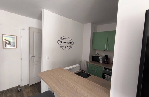Vallauris Apartment | Home2Sea - Studio Cabin, Pool, Garden, 2 Adults + 3 Children