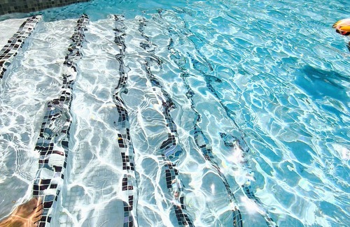Vallauris Apartment | Home2Sea - Studio Cabin, Pool, Garden, 2 Adults + 3 Children