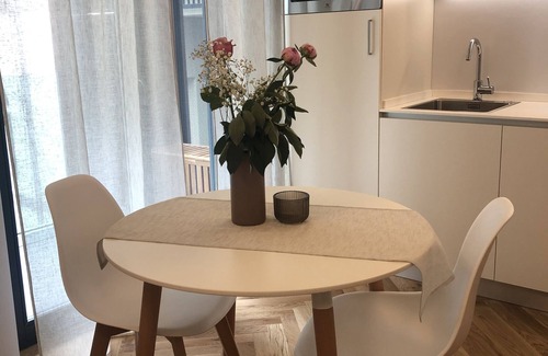Historic Centre Apartment | Home4holidays San Carlo