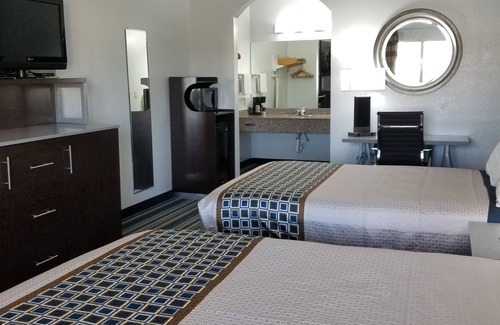 Oaks Historic District Hotel | HomeBridge Inn and Suites