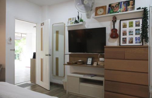 Lat Krabang House | Homeku Guesthouse Room 2 near airport at Latkrabang