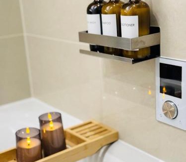 Maidstone Apartment | Homelike Apartment- Perfect For Contractors, Business Trips - Long Stays