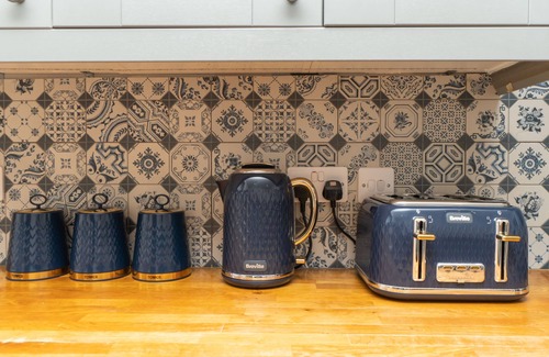 Brislington Apartment | Homely and Modern Maisonette in Vibrant Bristol