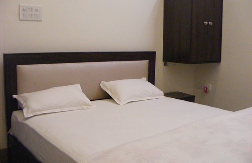 Amer Fort Road Hotel | Homely comfortable Hotel Vacation for large and small groups/families