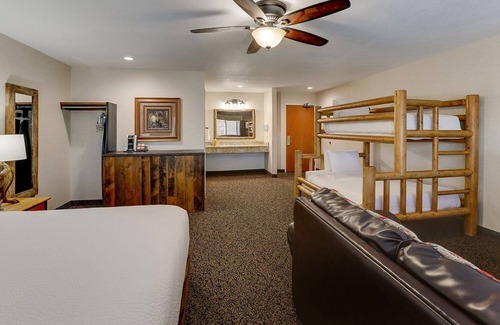 Peoria Hotel | Homely Haven with Rustic Charm, One Block from the Water | 2 Units
