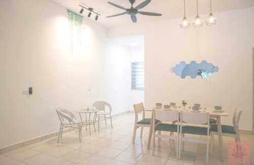 Seremban House | Homely, Self Check-In, Wi-Fi, Guarded Community