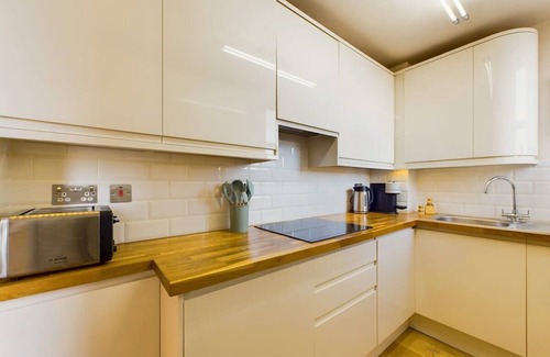 Covent Garden Apartment | Homely & Warm Apartment in Covent Garden