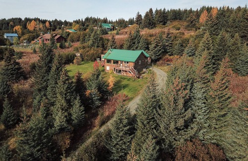 Homer House | Homer, Alaska 4BR House-great views, dogs welcome, close to town