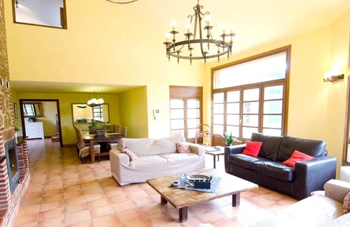 Sant Andreu de Llavaneres Villa | Homerez - Big villa 1 km away from the beach for 16 ppl. with swimming-pool