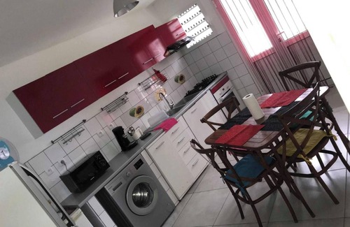 Le Centre House | Homerez - 120m² House in Saint-Louis + Jacuzzi