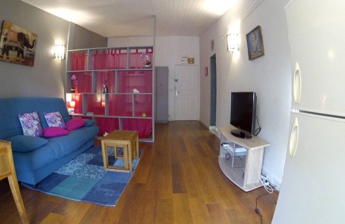 L'Autre-Bord Apartment | Homerez - 30 m away from the beach! Studio for 2 ppl. with garden at Le Moule
