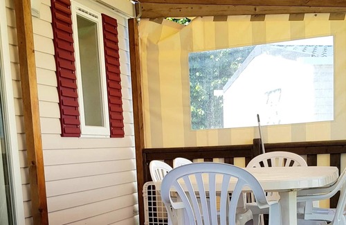 Litteau House | Homerez - Amazing bungalow for 6 ppl. with shared pool and terrace at Litteau