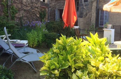 Neris-les-Bains Apartment | Homerez - Amazing studio for 2 ppl. at Néris-les-Bains