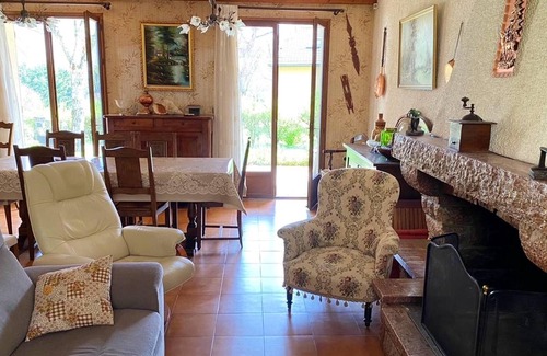 Bouan House | Homerez - Amazing house for 8 ppl. with garden and terrace at Bouan