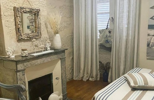 Centre Ville House | Homerez - Amazing house for 15 ppl. with sauna, jacuzzi, spa and garden at Niort