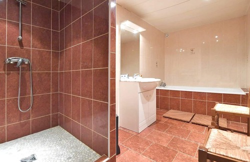 Belvezet House | Homerez - Amazing house for 5 ppl. with terrace at Belvezet