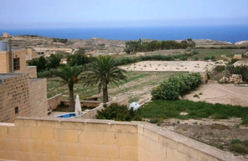 Gharb Villa | Homerez - Amazing villa for 10 ppl. with swimming-pool and terrace at L-Għarb