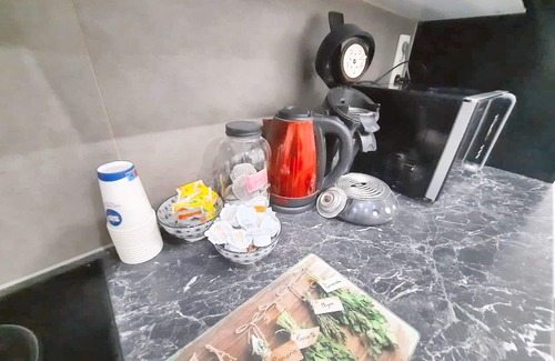 Sint-Jans-Molenbeek Apartment | Homerez - Apt. Molenbeek-St-Jean + Parking