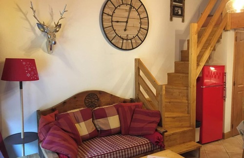 Pralognan-la-Vanoise Apartment | Homerez - Apartment in Pralognan with balcony