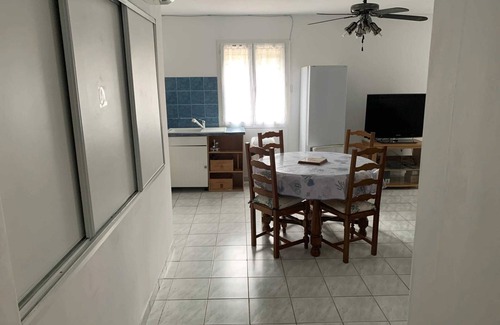 Roquefort-la-Bedoule Apartment | Homerez - Apt Roquefort-la-Bédoule