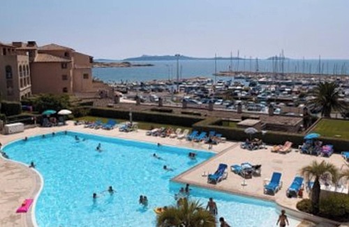 Six-Fours-les-Plages Apartment | Homerez - Apt near beach and pool