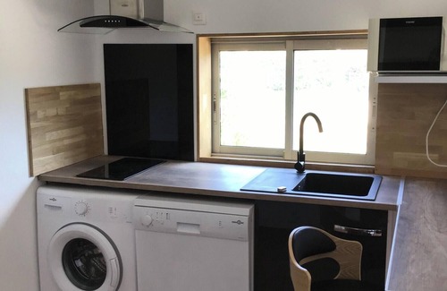 Vallon-Pont-d'Arc Apartment | Homerez - Apartment in Vallon-Pont-d'Arc