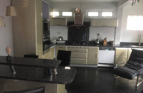 Bel Air Apartment | Homerez - Apartment in Bel Air