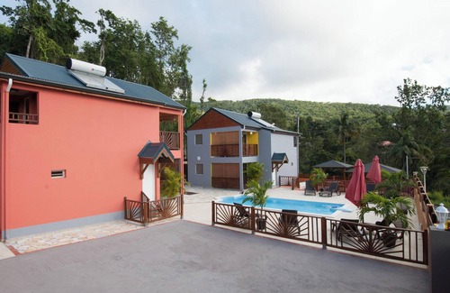 Cafeiere Apartment | Homerez - Apartment in Deshaies, pool