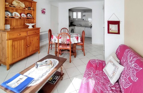 Ria-Sirach Apartment | Homerez - Apartment in Ria-Sirach