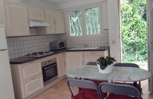 Le Muy Apartment | Homerez - Apartment in Le Muy, garden view