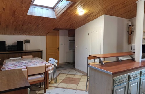 Berre-des-Alpes Apartment | Homerez - Apt Berre-les-Alpes w/Pool