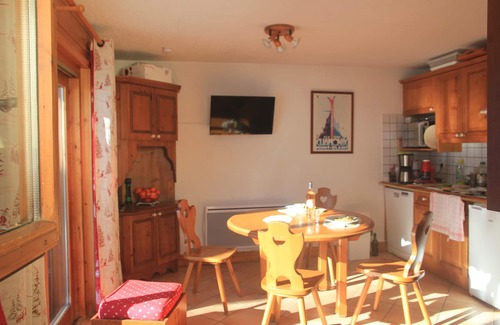 Les Houches Apartment | Homerez - Apt Les Houches - Pool