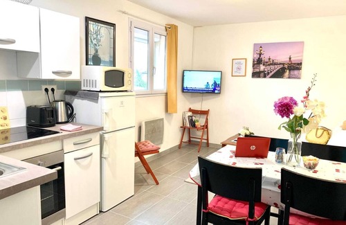 Pontault-Combault Apartment | Homerez - Apt. Pontault-Combault