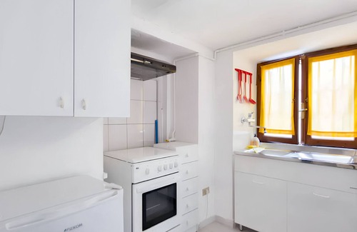 Asti Apartment | Homerez - Asti Apartment, Garden View