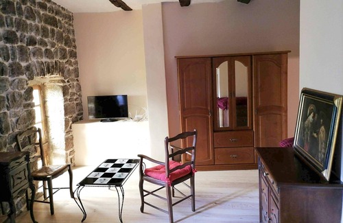 Saint-Andeol-de-Vals House | Homerez - Beautiful house for 6 ppl. with terrace at Saint-Andéol-de-Vals