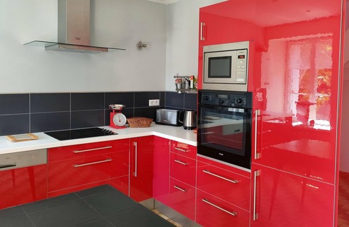 Le Vivier-sur-Mer House | Homerez - Beautiful house for 4 ppl. with terrace at Le Vivier-sur-Mer