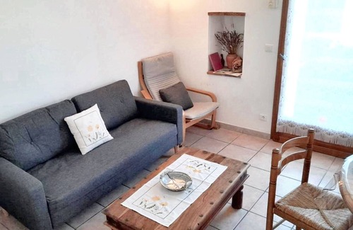 Sainte-Jalle House | Homerez - Beautiful house for 2 ppl. at Sainte-Jalle