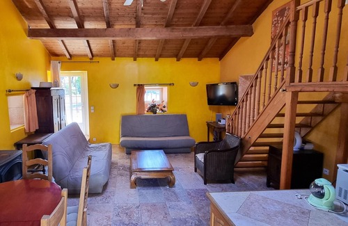 Chomerac House | Homerez - Beautiful house for 8 ppl. with terrace at Chomérac
