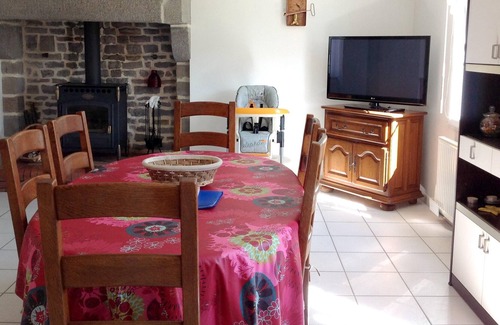Fleury House | Homerez - Beautiful house for 6 ppl. with garden at Fleury