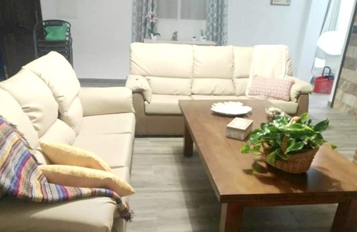 Prado del Rey Ski Chalet | Homerez - Big chalet for 11 ppl. with swimming-pool and terrace at Prado del Rey