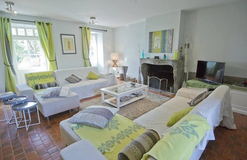 Fons Villa | Homerez - Big villa for 10 ppl. with swimming-pool and terrace at Fons