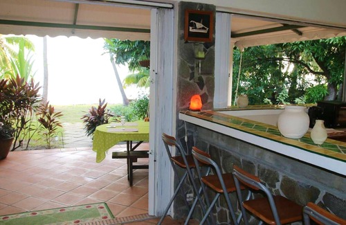 Saint-Pierre House | Homerez - Bungalow for 6 ppl. with sea view, garden and terrace at Saint-Pierre