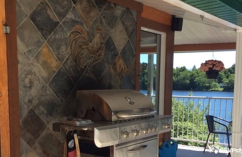 Mauricie Ski Chalet | Homerez - Chalet for 6 ppl. with jacuzzi, spa and garden at Sainte-Thècle