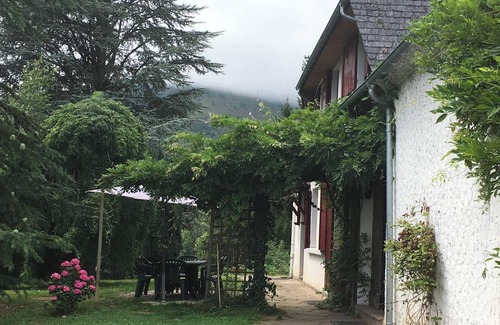 Arrens-Marsous Ski Chalet | Homerez - Chalet in Arrens-Marsous